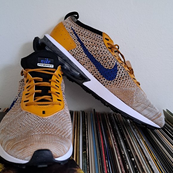 Air Max Flynit Racer - Picture 2 of 5